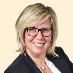 Porträt Nicole Möbes