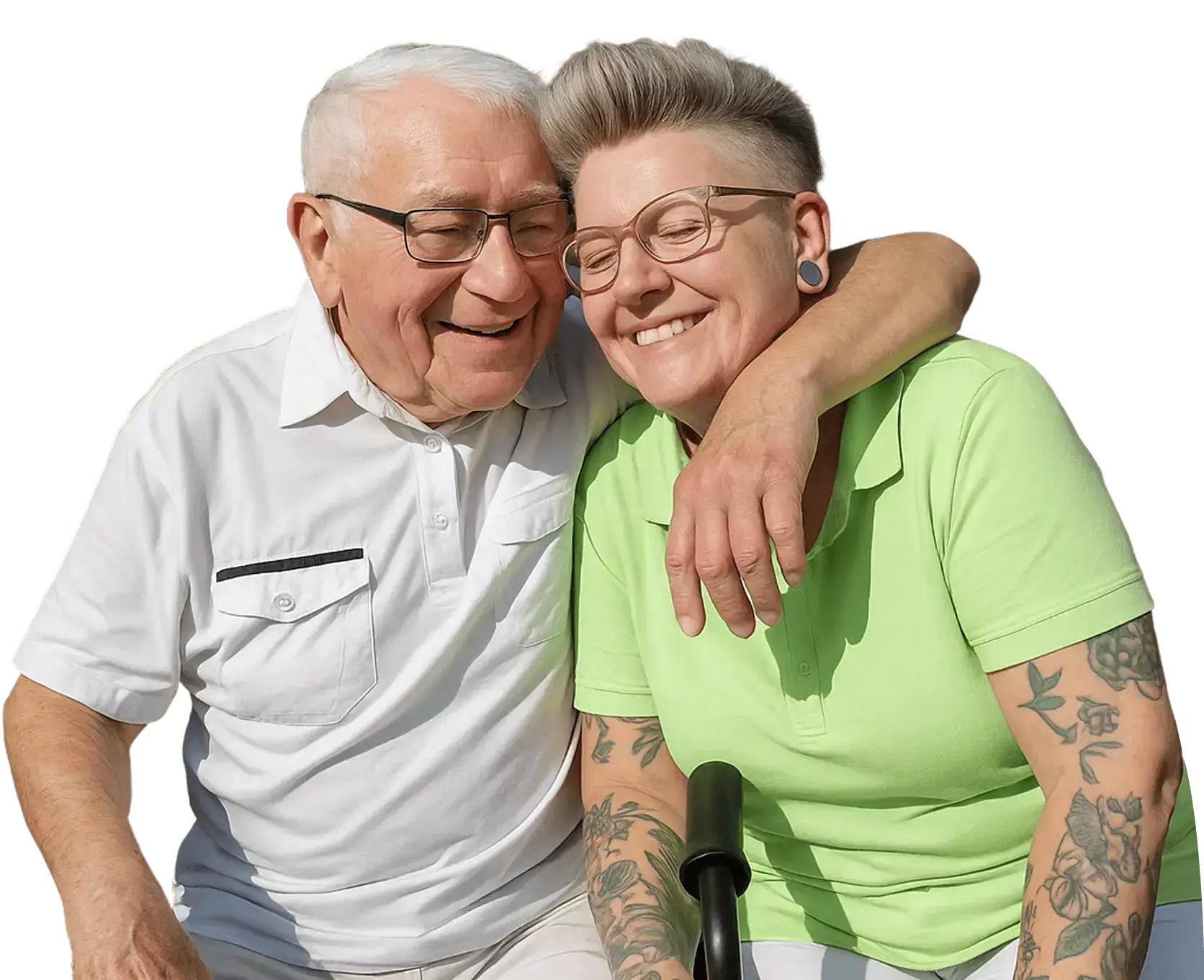 Pflegekraft umarmt einen älteren Mann, beide lachen und zeigen Vertrauen, Herzlichkeit und Wertschätzung in der Pflege.