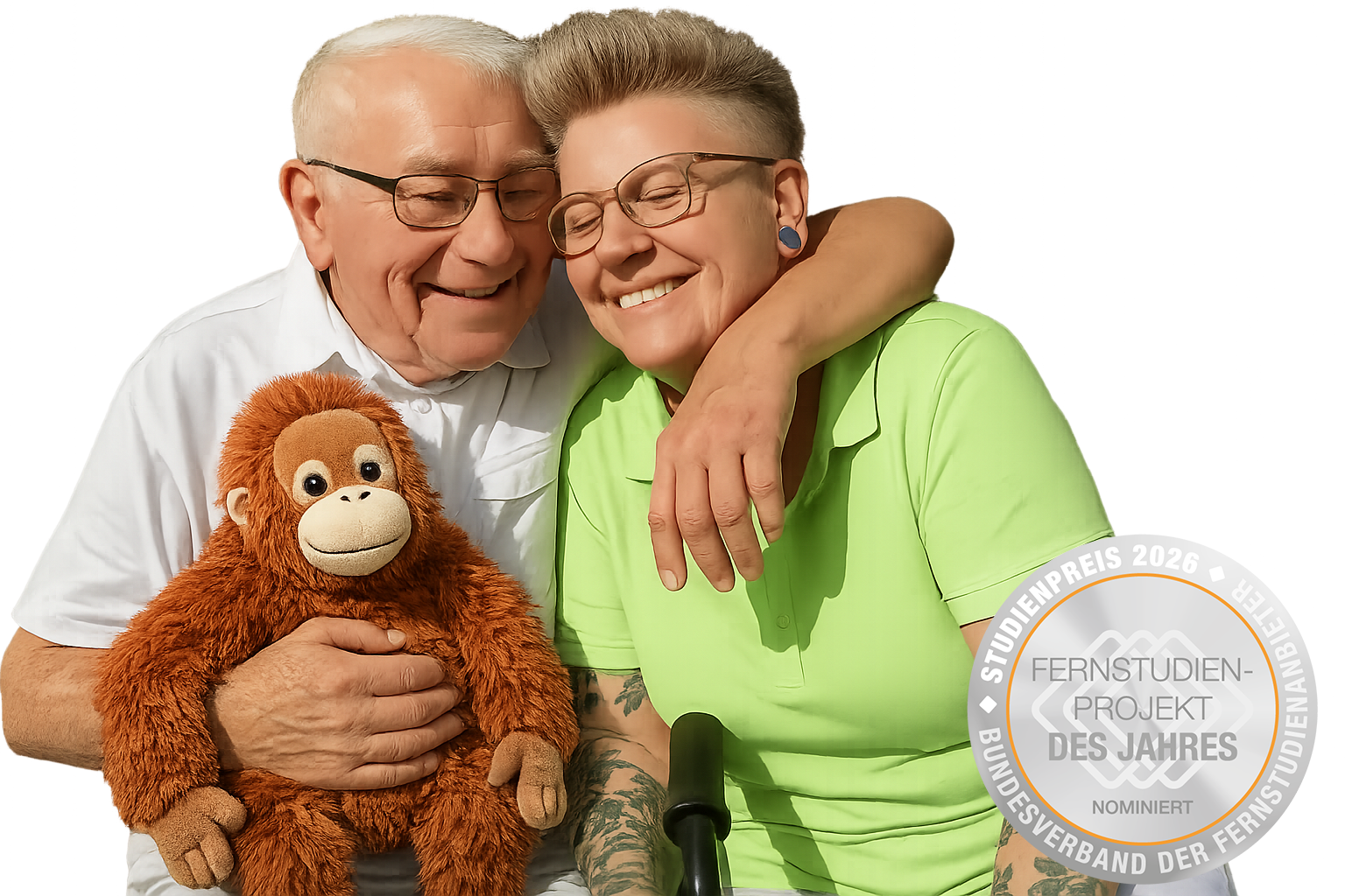 Weitergebildete Pflegekraft mit Weihnachtshut und ihr Patient freuen sich liebevoll