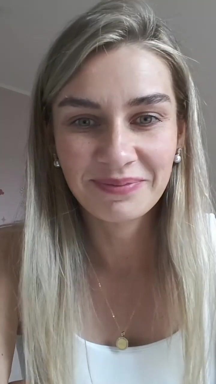 Melek, Pflegefachkraft aus Kassel, erzählt von ihrer Weiterbildung bei der HÖHER Akademie